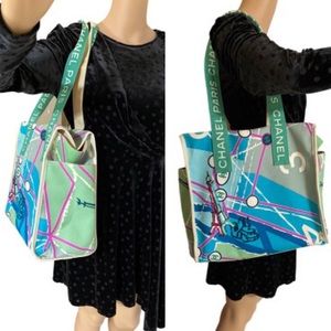 🔥RARE GRAFFITI CHANEL ZIPPER CLOSURE TOTE